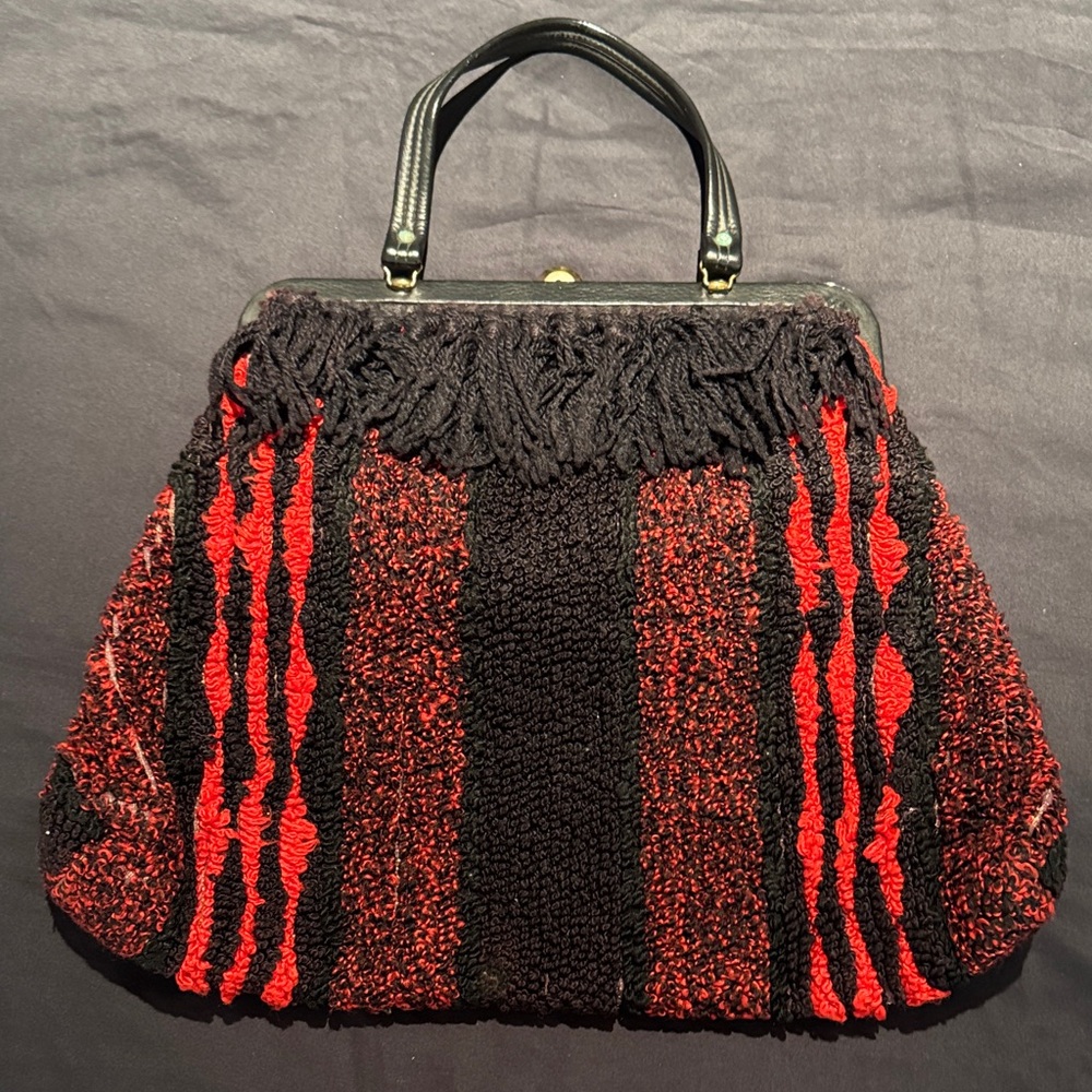 Vintage carpet bag                   Elegant Black and Red Women's Handbag - Picture 10 of 10